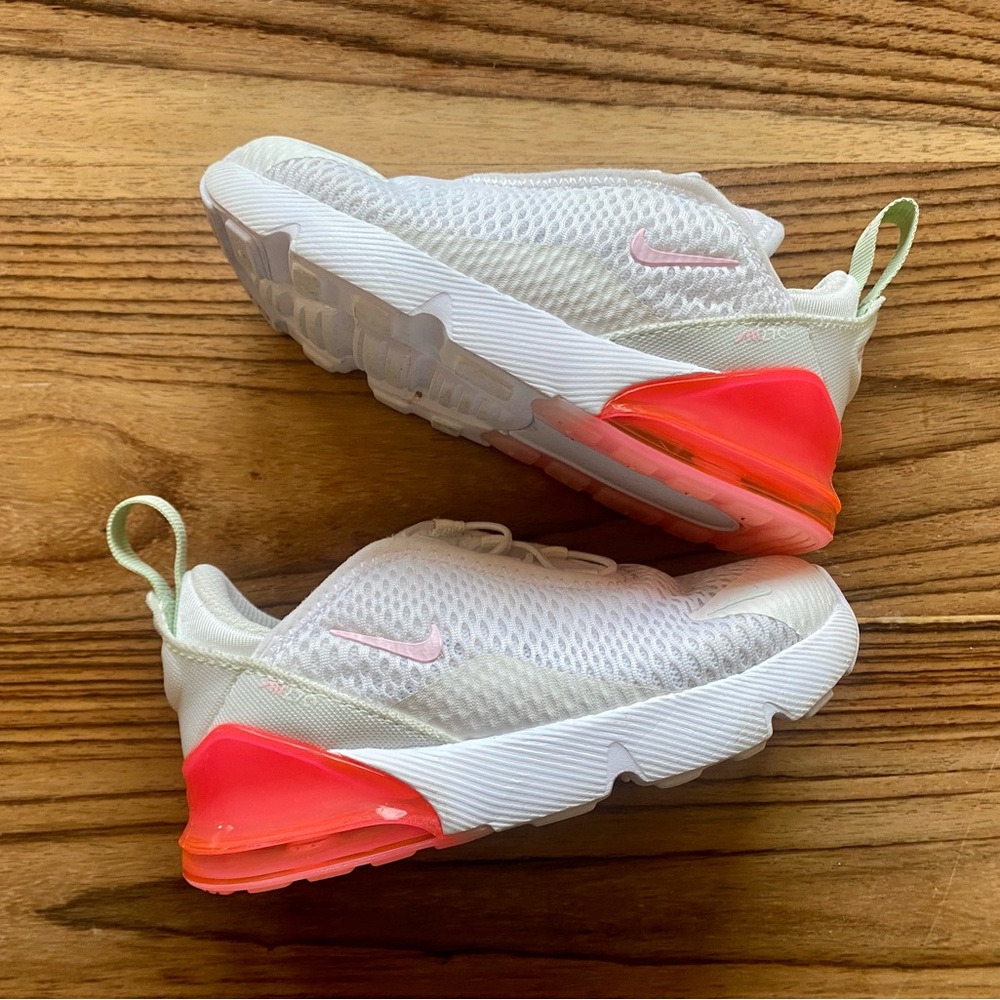 Nike Air Max 270 Toddler Girl Shoe
